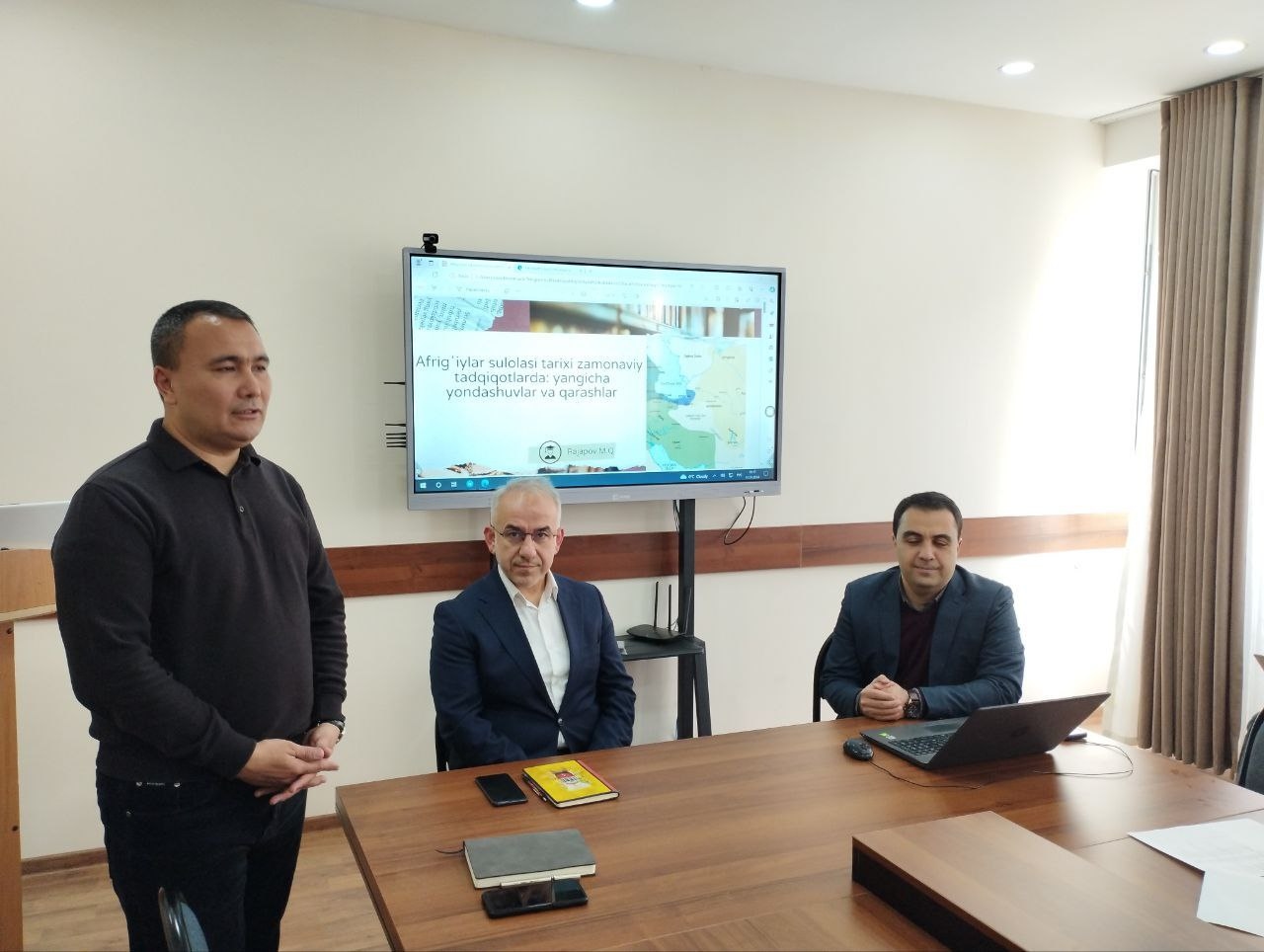 Tarix instituti yosh tadqiqotchilariga usmonli va fors tillaridagi manbalarni oʻqish va tahlil qilish darslari yoʻlga qoʻyildi