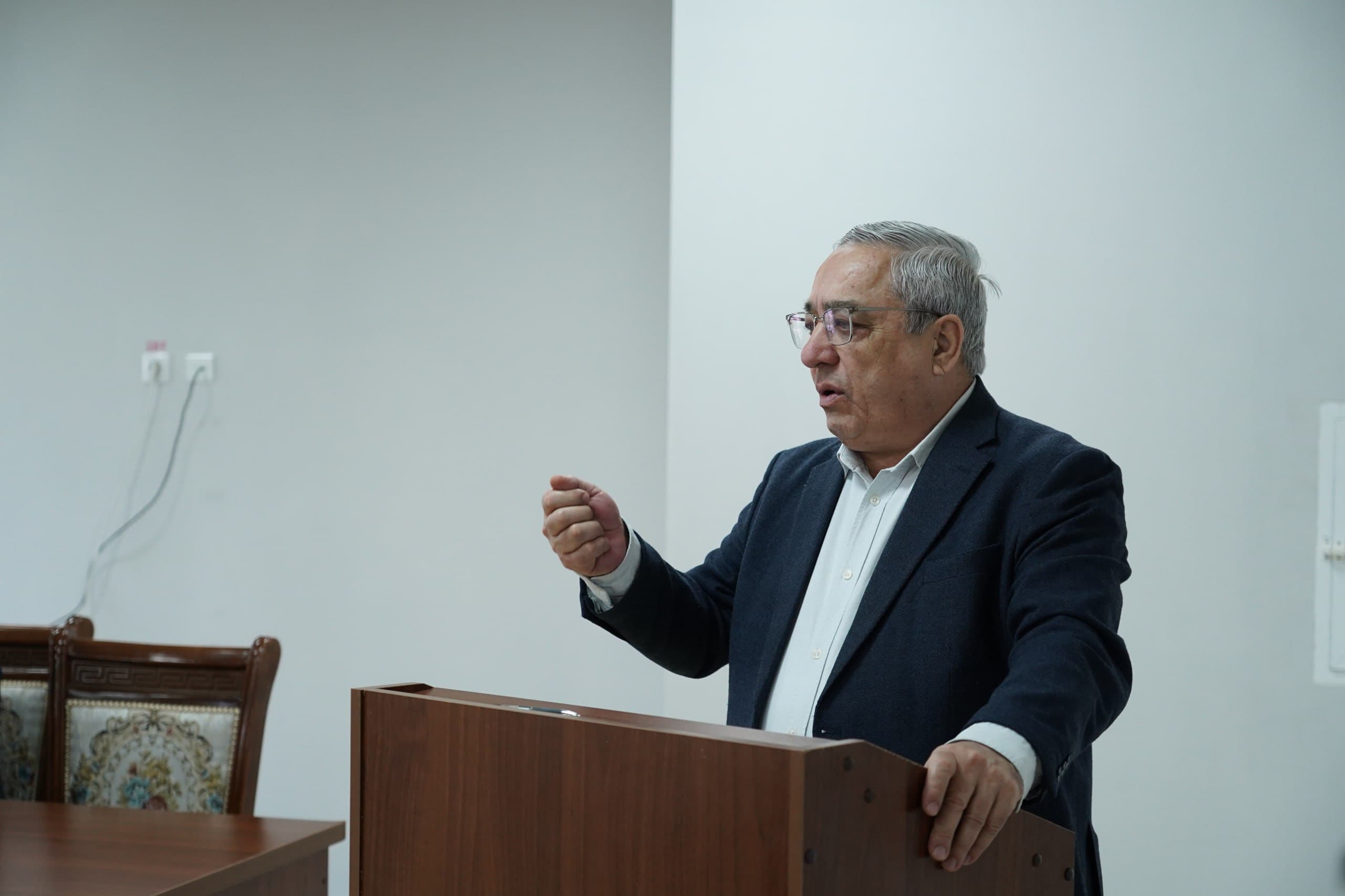 TerDUda akademik Azamat Ziyo bilan ilmiy uchrashuv bo‘lib o‘tdi