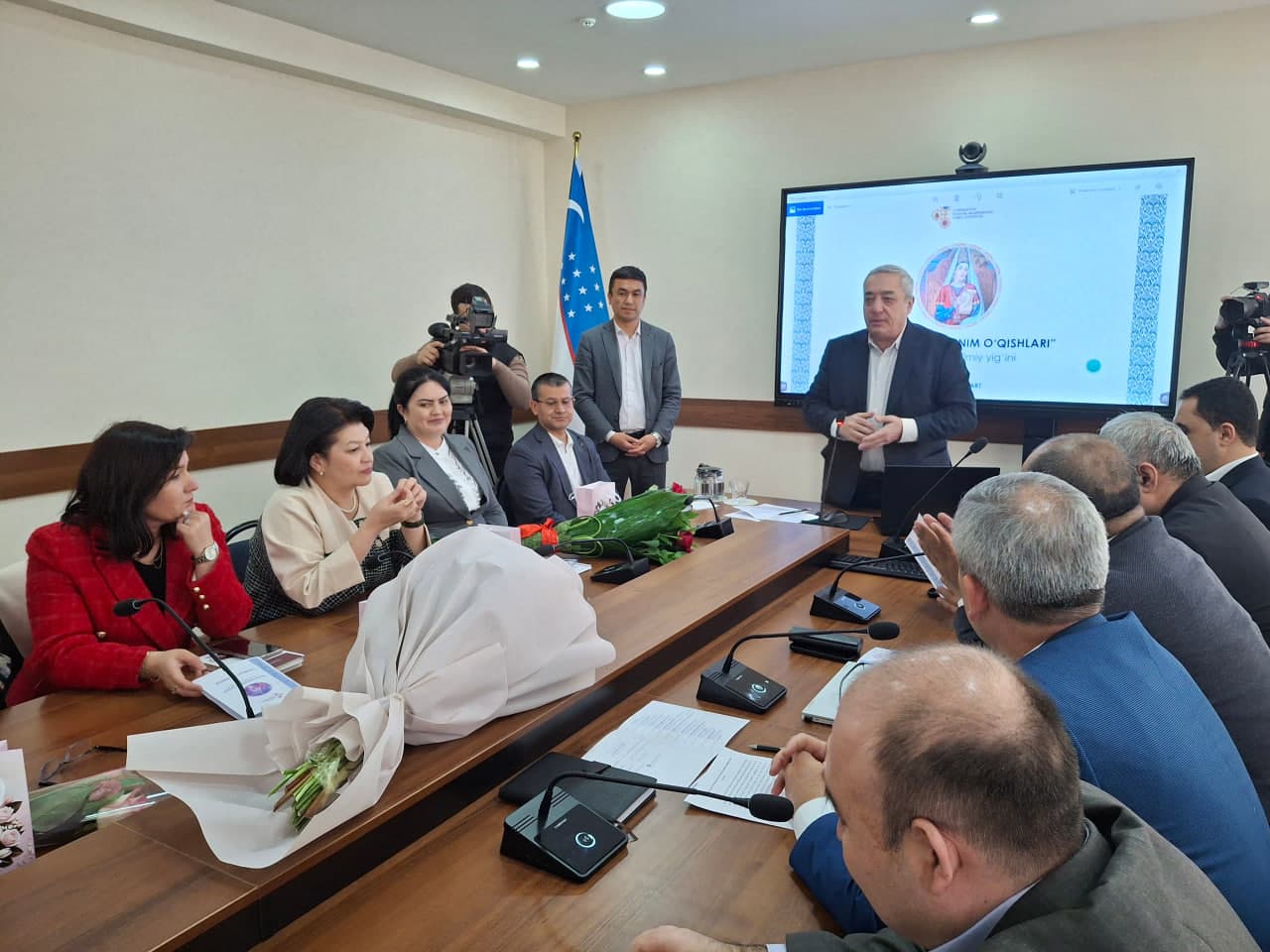 “8 mart — Xalqaro xotin-qizlar kuni” arafasida FA Tarix institutida uyushtirilgan umummilliy yig‘in o‘zbek xalqi va davlatchiligi tarixida xotin-qizlar tutgan o‘rni masalalariga bag‘ishlandi.