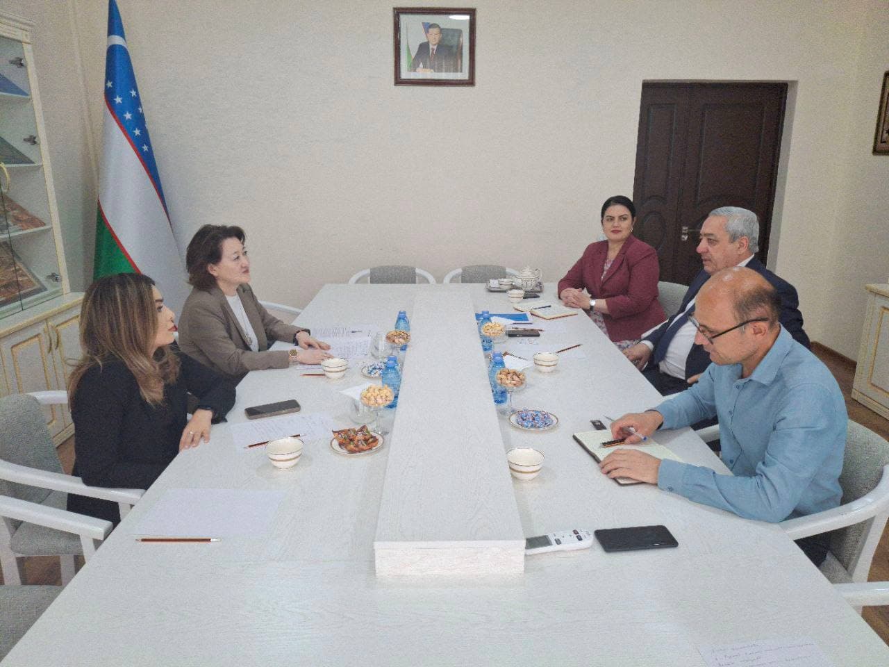 Tarix instituti direktori, akademik Azamat Ziyo Turkiy Madaniyat va meros Jamg‘armasi prezidenti, professor Oqto'ti Raimqulovani qabul qildi